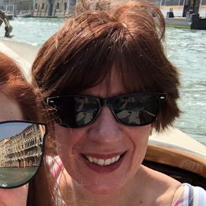 Meet your Posher, Rhonda